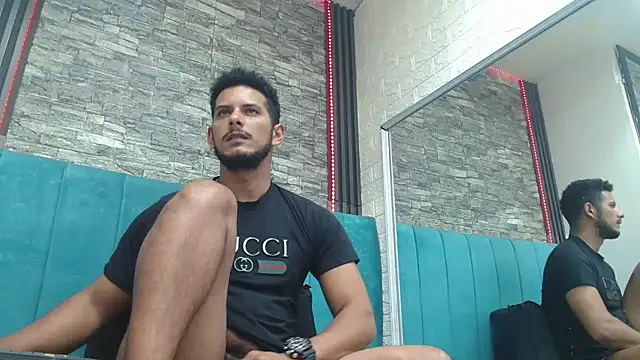 Chris_Dick23 Live XXX-chat