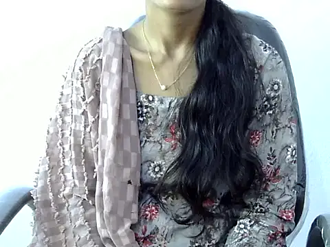 دردشة Kulsum_S الجنسية المباشرة