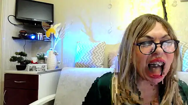 SusieNoreenのライブXXXチャット