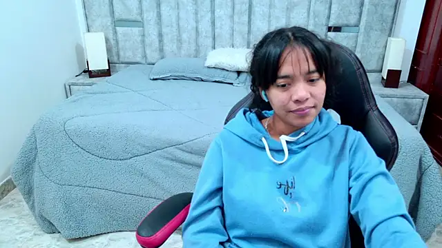 laureentt_ – Live XXX-chat