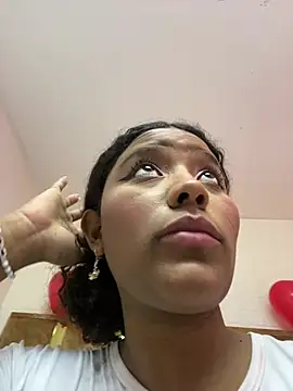 canelaa_sweet5's Live XXX Chat