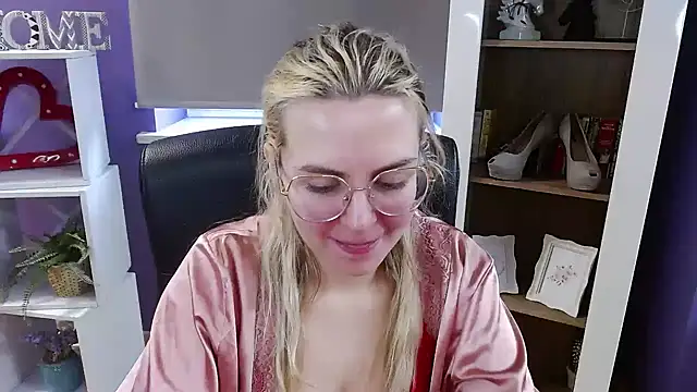 Chatroom XXX en direct de Zoey_Erotic