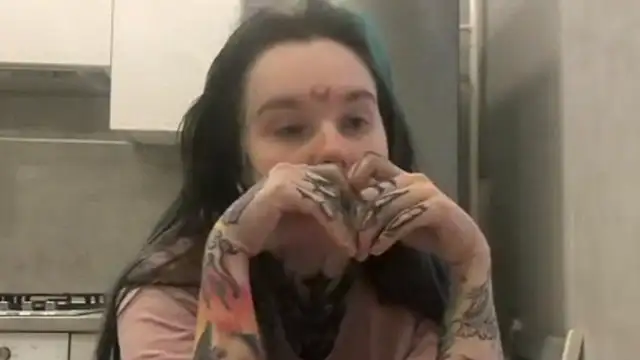 Chat XXX ao vivo de HighelikeGirl