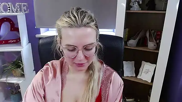 Zoey_Erotic Pertunjukan Webcam