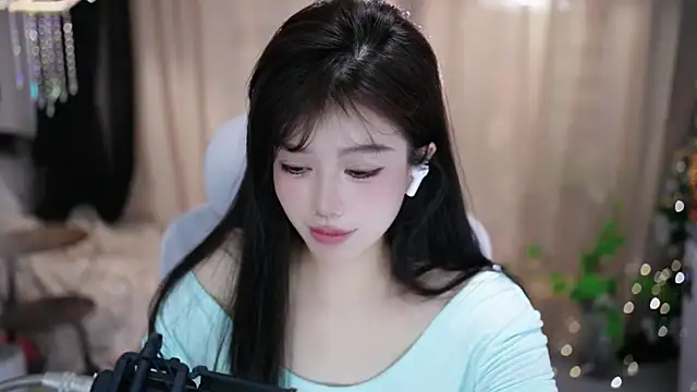 XXX chat uživo modela Cecily