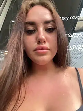 KiraSunshine Adlı Modelin Web Kamerası Şovu