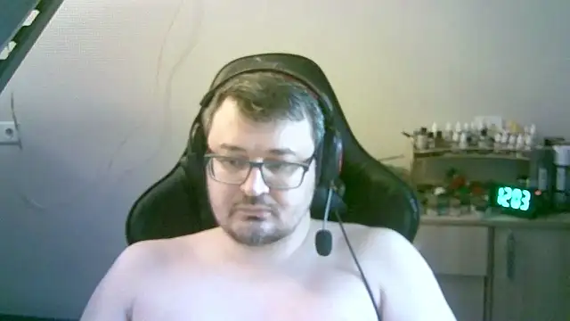 SirAbuser élő XXX-chatje