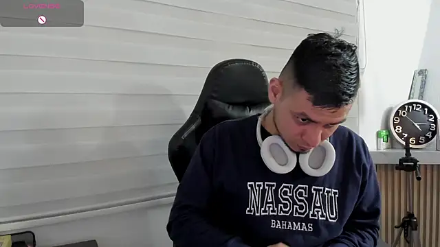 Rick_Adams élő XXX-chatje