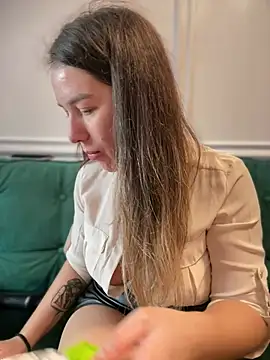 HotXMom_'s Live XXX Chat