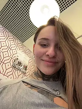 Webkamerová show KishaMur