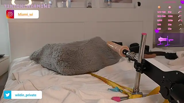 Chat +18 de Emma4you ao vivo