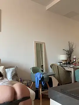 lyajoliee live XXX chat