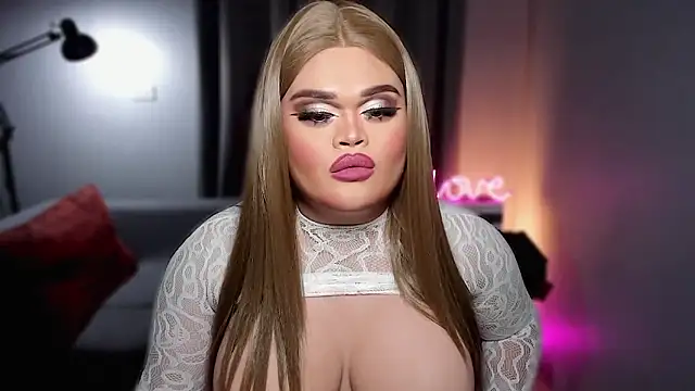 دردشة BelindaLove الجنسية المباشرة