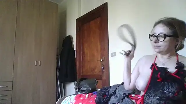 MiasexmilfのライブXXXチャット