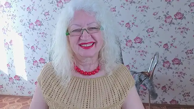 Maya_Mayflower's Live XXX Chat