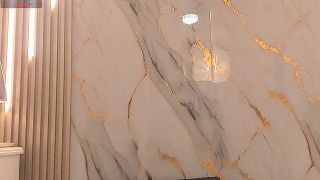 LaxiZoe élő XXX-chatje