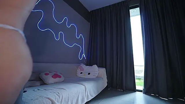 makoto_mai élő XXX-chatje