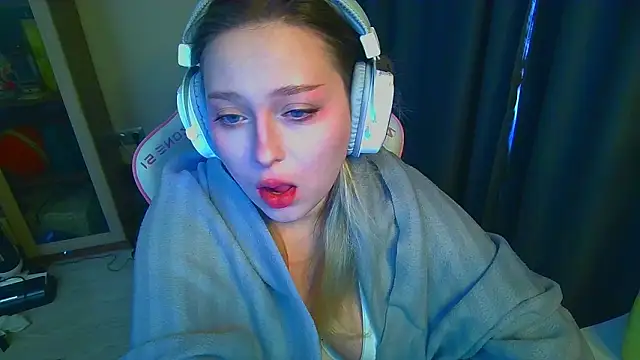 Show modela Emiliaaah na web-kameri