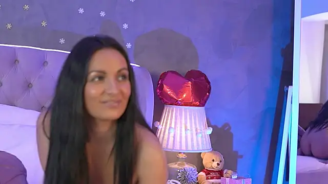 NovaDiamond live XXX chat