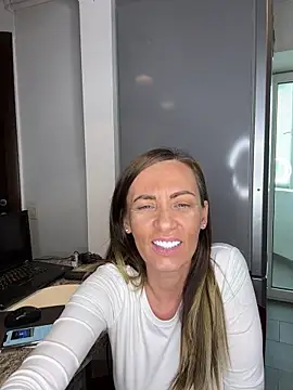 แชท XXX สดของ DivineAmely