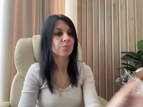 InjaAtHome live XXX chat