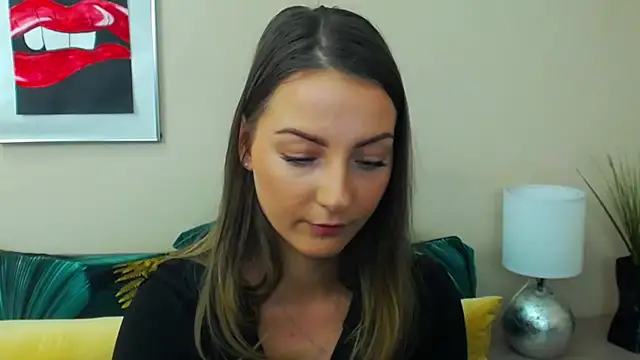 NatalieSexy Adlı Modelin Canlı XXX Sohbeti