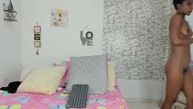 Chat +18 de Canhela1 ao vivo