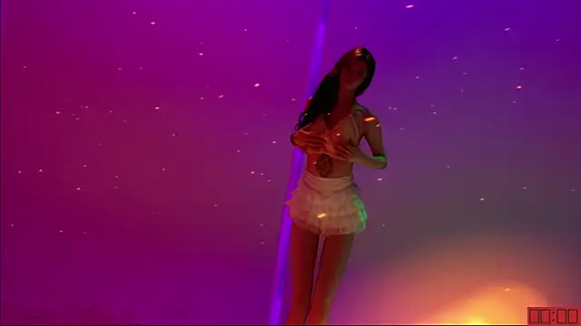 TNT-Sister élő XXX-chatje