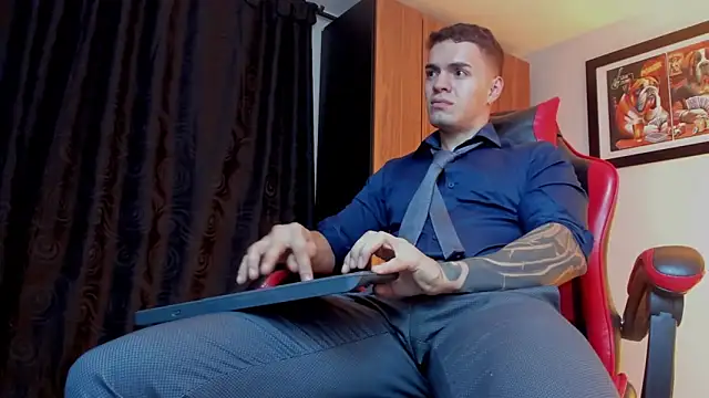 ALPHA_DOMINUS_ webcam show