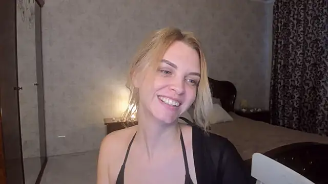 LunaFlinn Chat XXX live