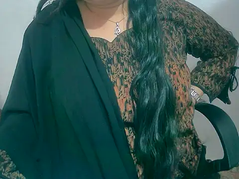 Czat XXX na żywo – Cute_Aliyaa