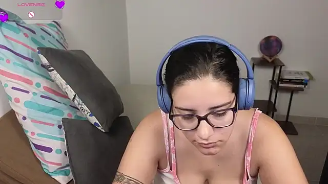 blue__moon_ লাইভ XXX চ্যাট