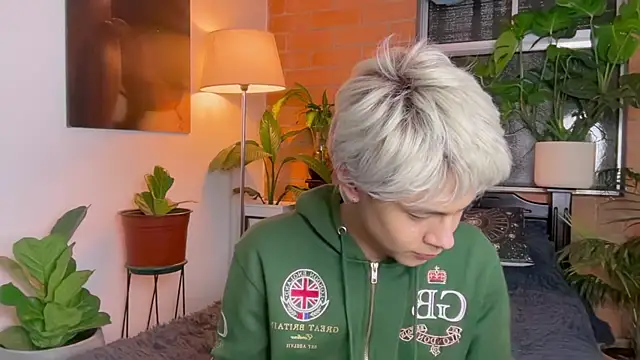 Chat XXX ao vivo de Andy_Belier23