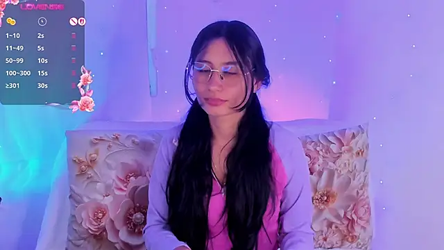 NayeCloud's Live XXX Chat