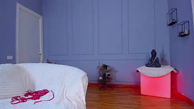 แชท XXX สดของ Awww_Ella