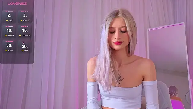 Chat +18 de Monica_Leen ao vivo