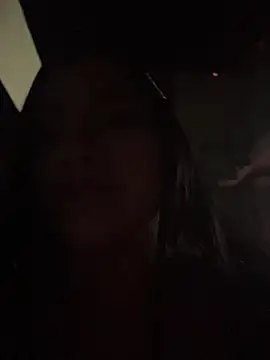 Chat +18 de LunaaRosse ao vivo