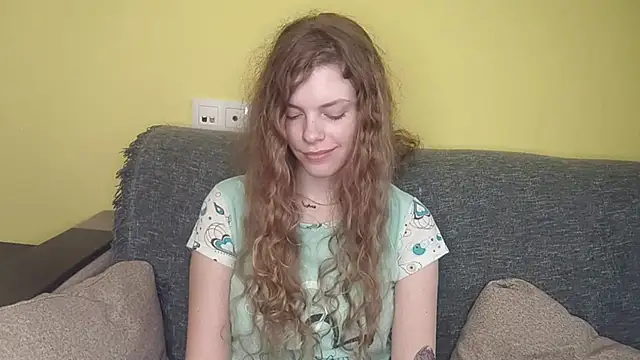 RayaNenlia Live XXX Chat