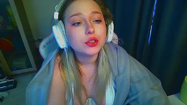 Chat +18 de Emiliaaah ao vivo