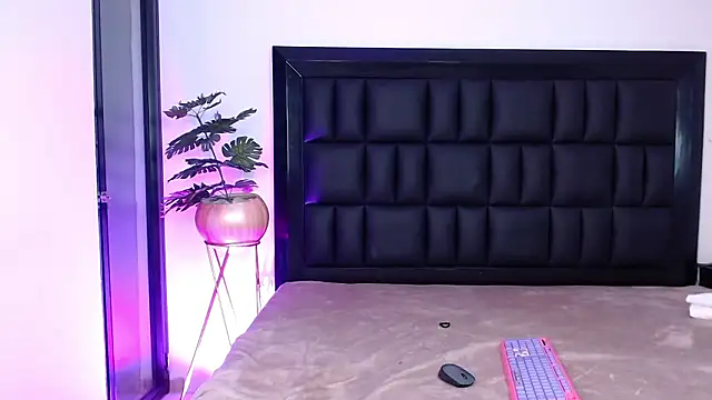 mia_roosee1のライブXXXチャット