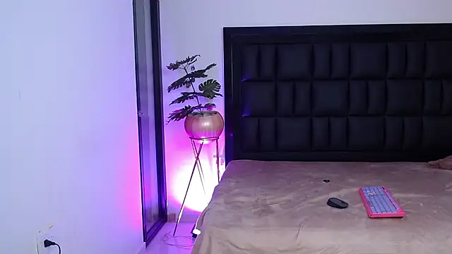 Chat XXX ao vivo de mia_roosee1