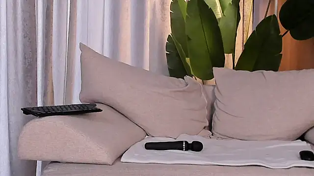 LisaAventi 现场XXX聊天