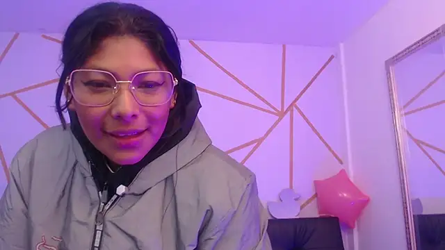 แชท XXX สดของ yvanna__smith