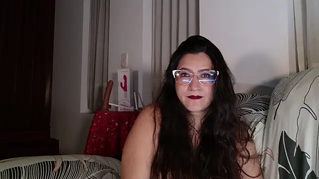 DeesseLuxure Adlı Modelin Canlı XXX Sohbeti