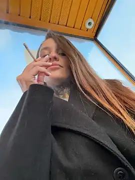 KishaMurn Webbikameraesitys