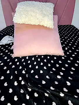 victoria_roussee's Live XXX Chat