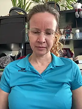 AnnikaRose élő XXX-chatje