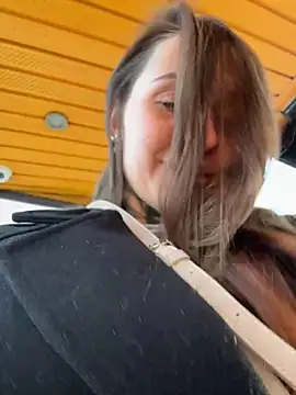 KishaMur élő XXX-chatje