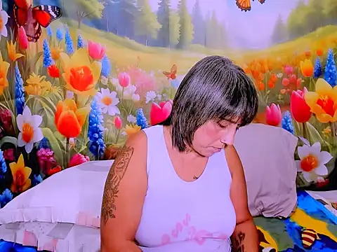 indianroxyn Live XXX chat