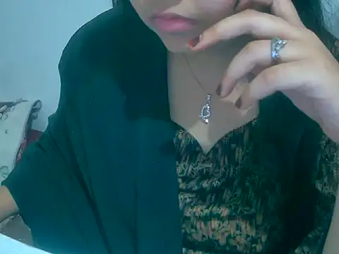 Chat XXX en directo de Cute_Aliyaa